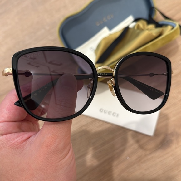 Gucci 56mm Gradient Cat eye Sungalsses - Picture 10 of 13